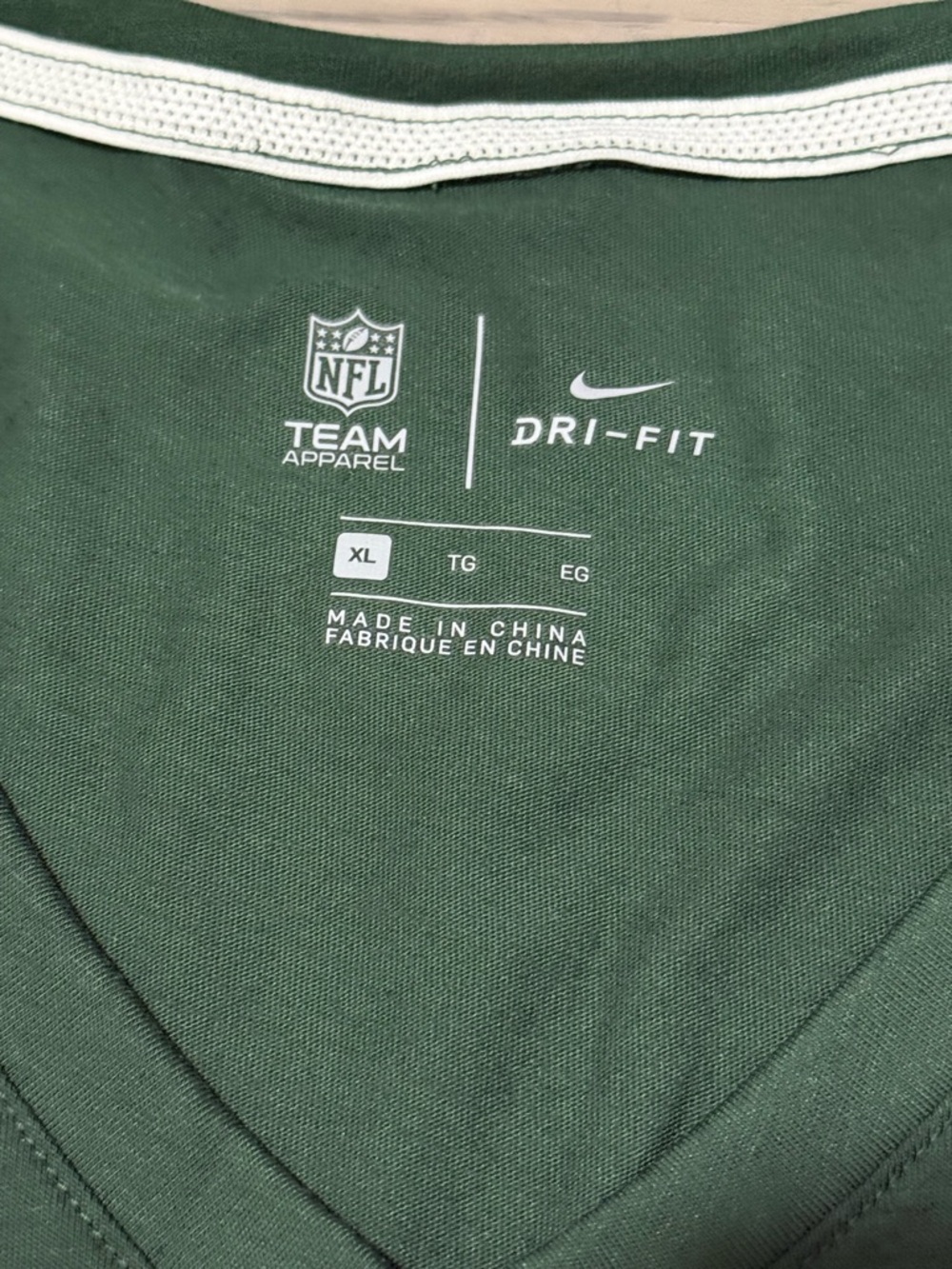 Nike Packers Women XL Dri-Fit Shirt Green Bay NFL V Neck Tee NWT - Picture 4 of 7